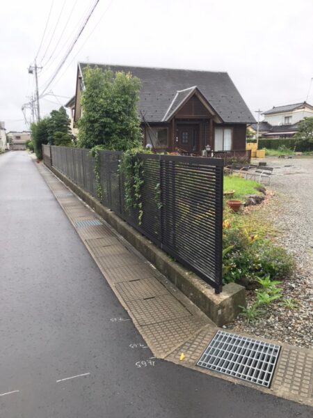 富山市の解体工事屋EIKI Inc.　植栽とフェンス　