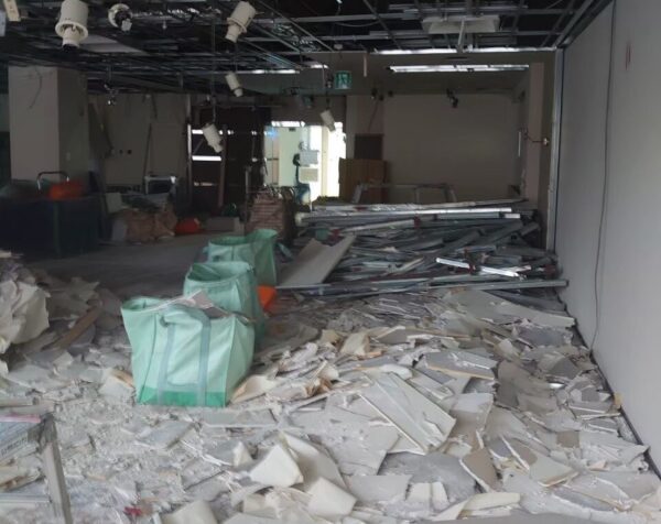 富山県の解体工事屋EIKI Inc. 店舗の内装解体(原状回復)