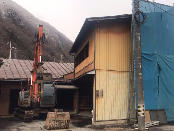 富山県の解体工事屋EIKI Inc.　木造倉庫解体