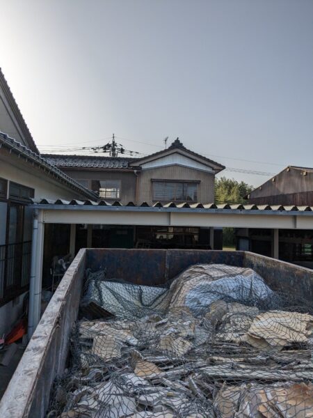 富山市の株式会社エイキ　木造解体工事