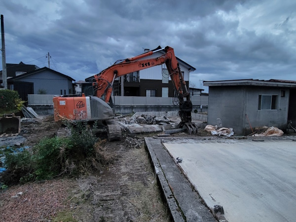 富山市の解体工事現場