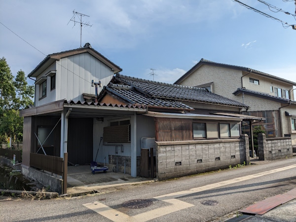 富山市の解体工事屋エイキ　富山県の空き家の解体